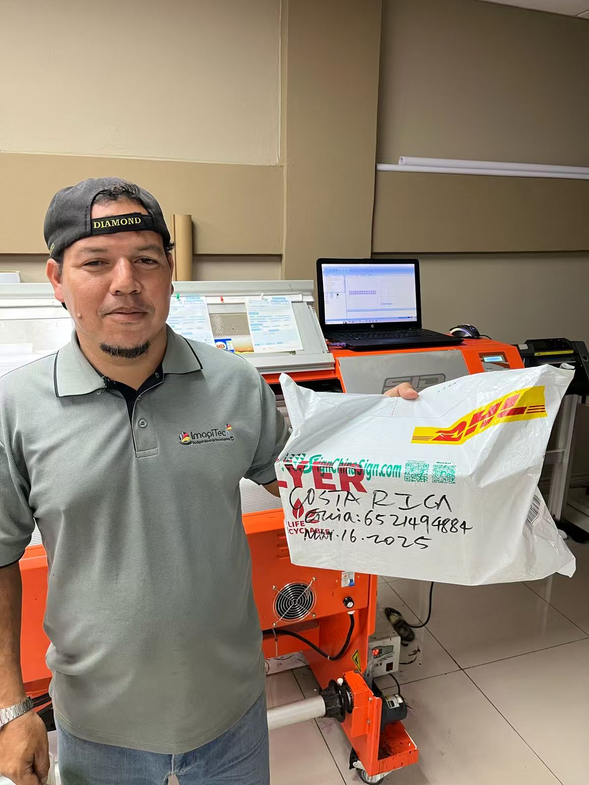 MR.Carlos Masis from Costa Rica received our package of  DX5 Printhead for Sid Triton Inkjet Printer