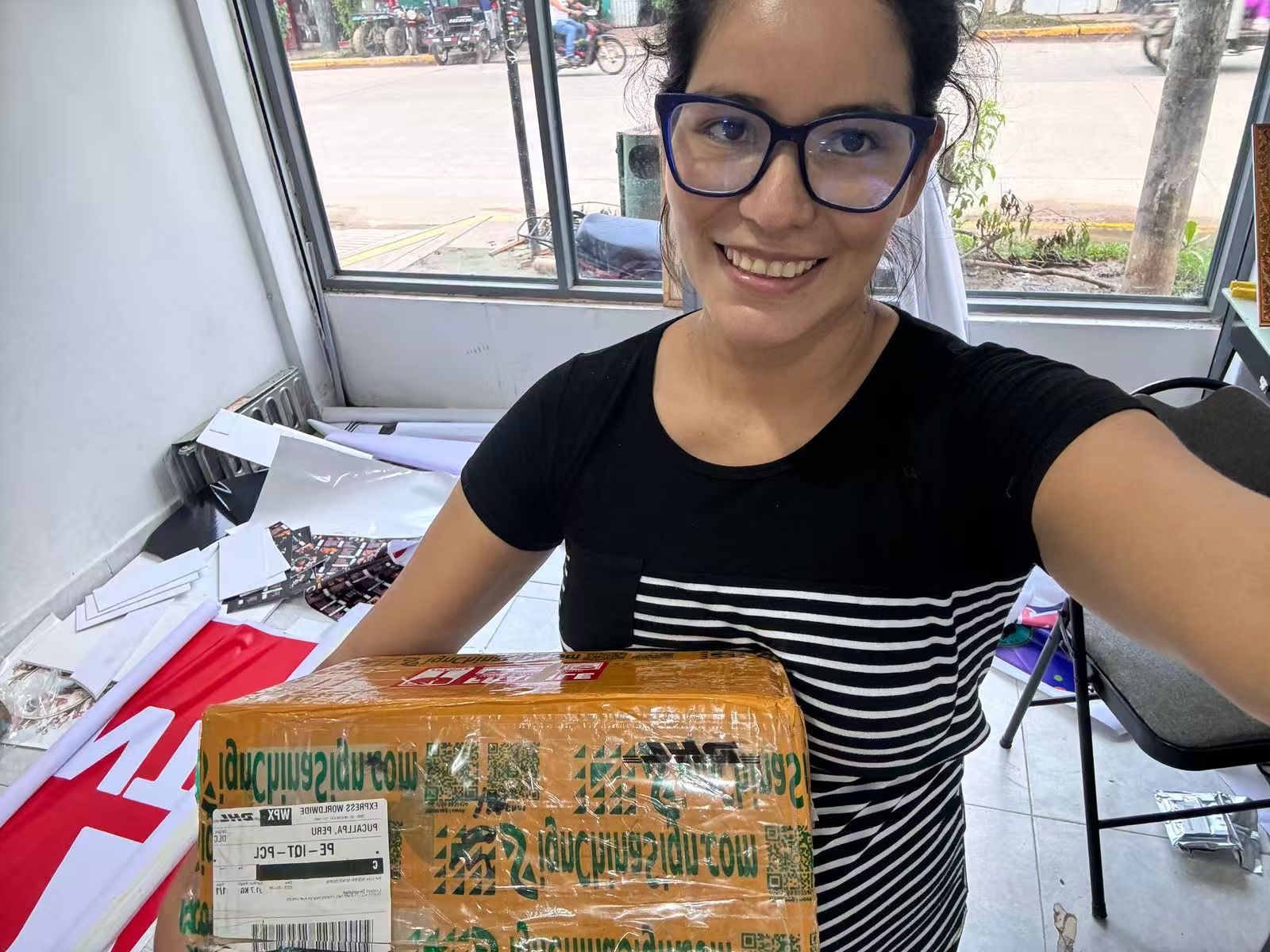 MZ Akemi from Peru received our package of Spare parts of Inkjet Printers on 15 Mar 2025