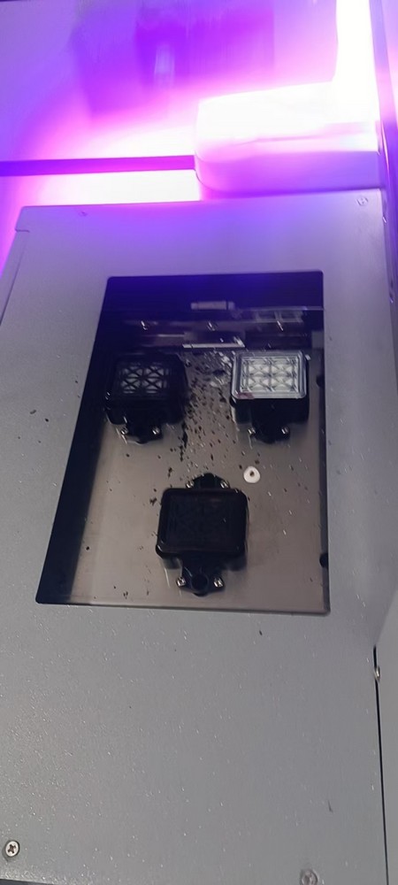 AMO 6090 UV FLATBED PRINTER AMO 6090 UV FLATBED PRINTER