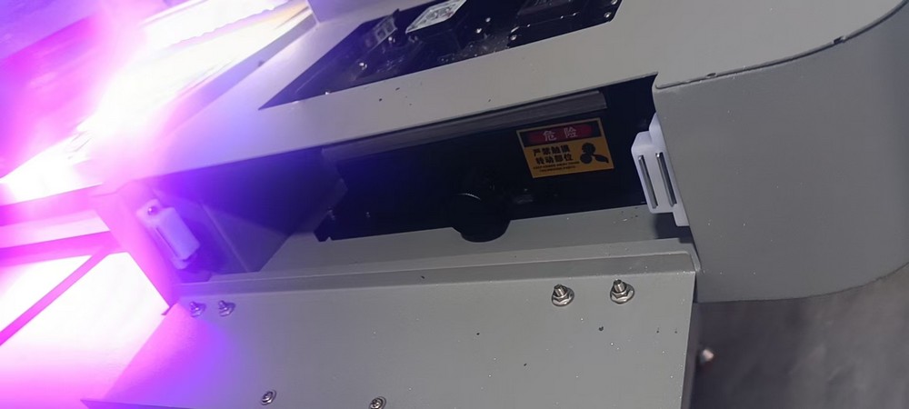 AMO 6090 UV FLATBED PRINTER AMO 6090 UV FLATBED PRINTER