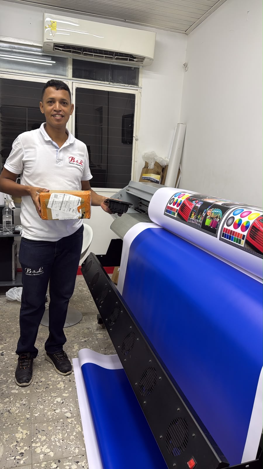 Guillermo from Colombia received our package of Epson XP600 Printheads on 23 July 2026